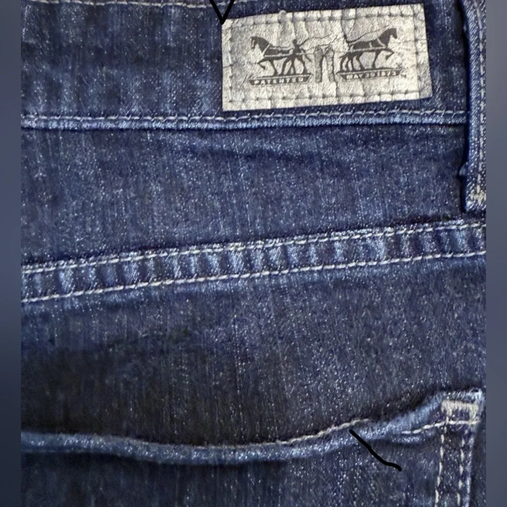 Levis jeans leg rise